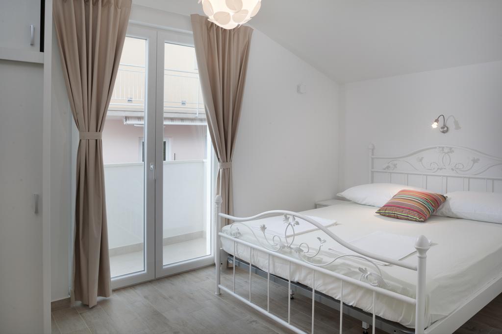 פודגורה Apartments Marilka מראה חיצוני תמונה