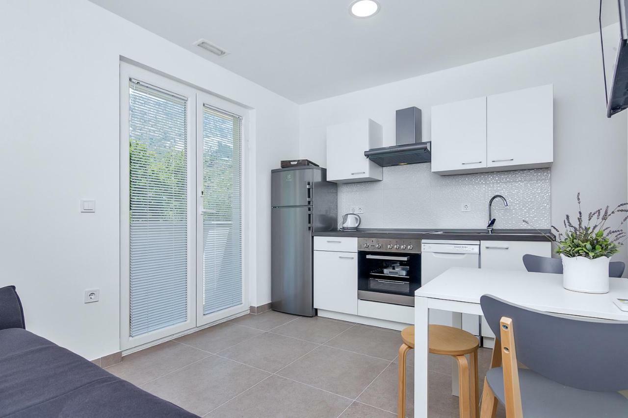 פודגורה Apartments Marilka מראה חיצוני תמונה